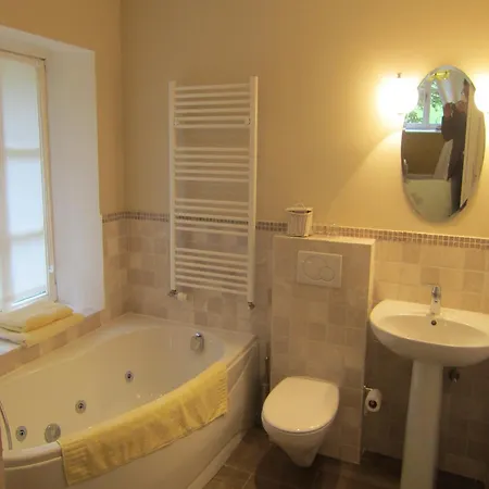 Castle In With Garden, Cleaning Included Holiday home Bastogne
