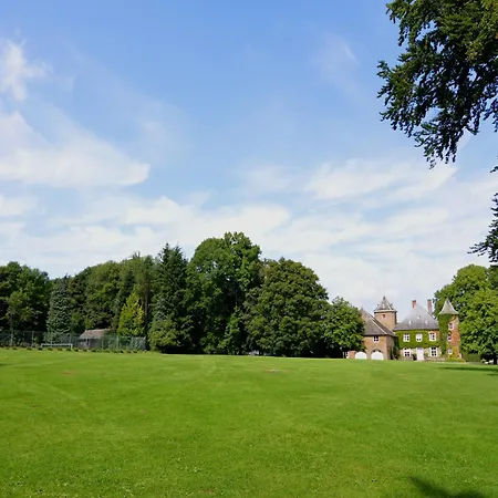 Castle In With Garden, Cleaning Included